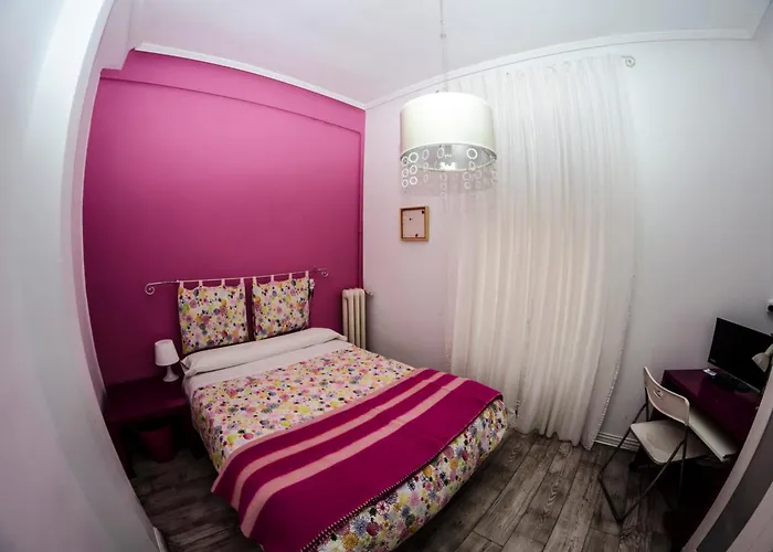 Blanca Nocleg ze śniadaniem 2*